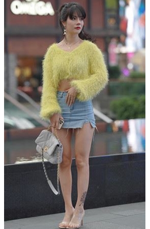 黄衣牛仔裙小姐姐【套图+视频】