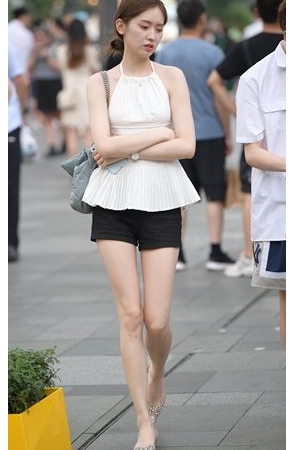 黑色热裤小姐姐(87P)