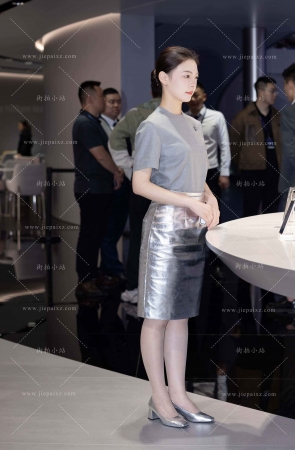 华为的礼仪导购小姐姐 [19P]