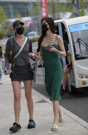 绿色长裙