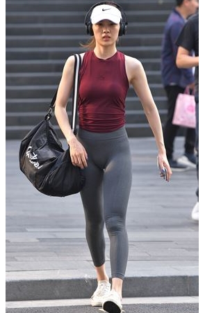 紧身运动裤美眉(59P)