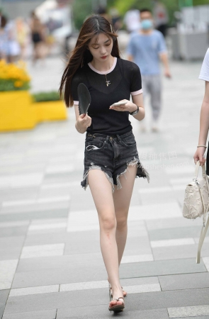 2289-7+73热裤女生 13P