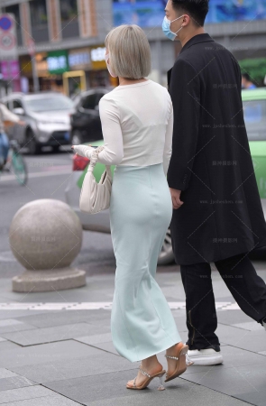 短发裙装妹子240531-17-57 15P