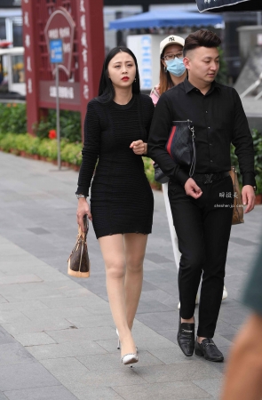 21917-9+49爱穿丝袜的朲萋 4P