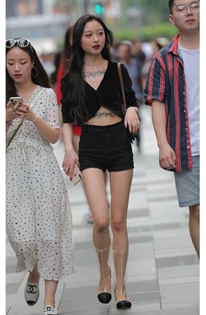 纹身小姐姐(19P)