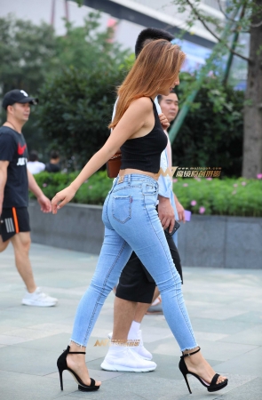 小蛮腰，紧致牛仔 美臀MM