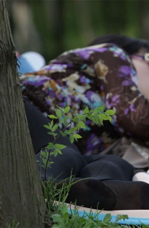 No492 少妇一动不动的防御性睡姿让人很抓狂