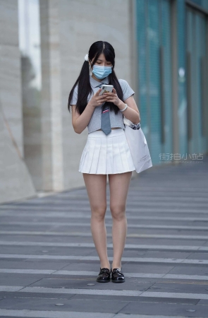 加菲mao街拍作品&美少女的心事 【套图+视频】