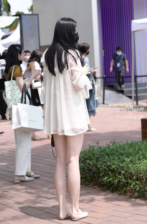 22430-14+51美腿媳妇 16P