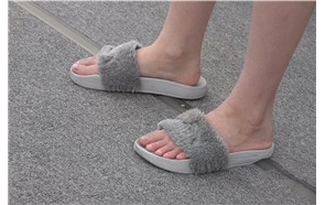 4K – 鲜嫩玉指修长顶级街拍没脚丫 [1.27 GB/avi]