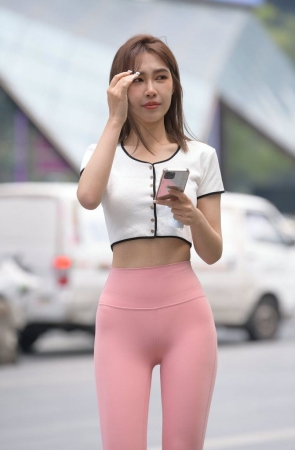 一始街拍作品  粉色瑜伽裤美女 [645P1V-20.7GB]