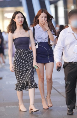两个气质美女