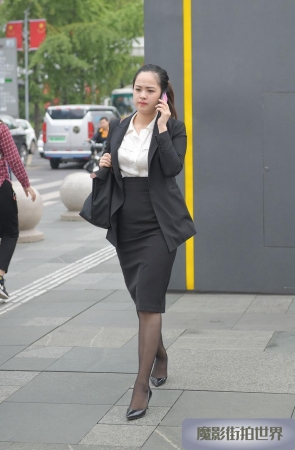 丰腴的制服黑丝美女3A4000[556M]