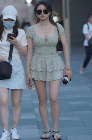 性感的短裙小姐姐(134P)