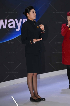 SH25-255-82√南航空姐-黑色制服的她