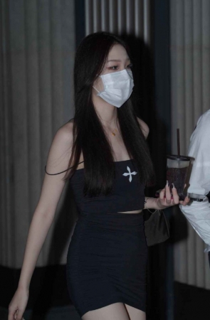 精选街拍作品 NO.1667 热裤大长腿小姐姐[151P/196MB]