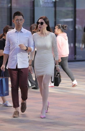 8916-7+34爱穿丝 袜的朲萋