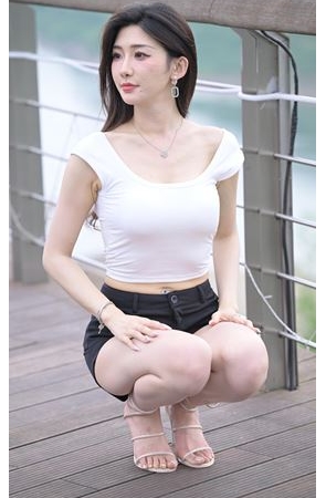 白皙长腿美女(210P)