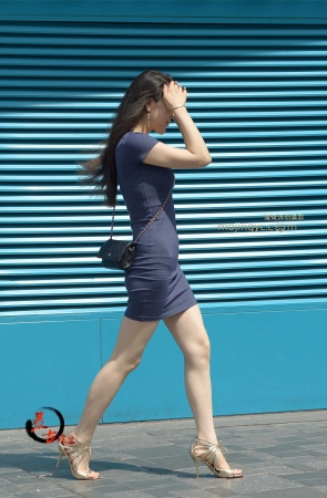 8-11 紧身包臀裙