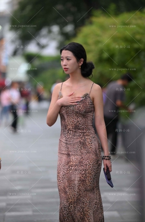 街拍吊带长裙韵味美妇 [19P]