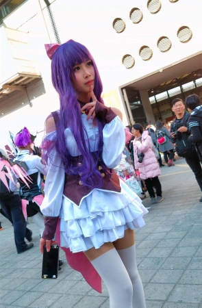 清纯美颜cosplay的青春少女