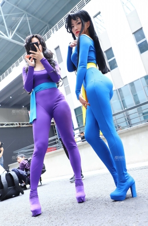 蓝紫紧身服coser