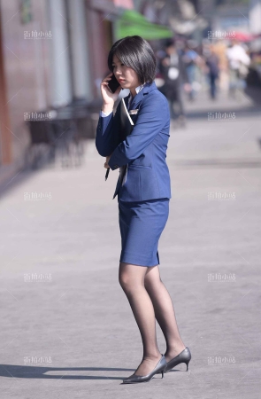 制服黑丝美女