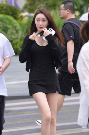 232520-8=102√靓丽美腿女友 20P