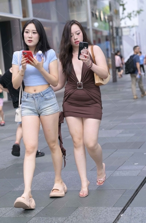 丰腴姐妹逛街