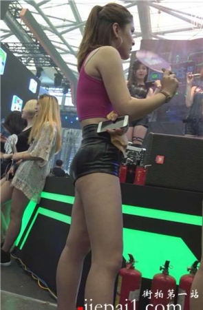 4k-身材超级劲爆的皮裤美女们