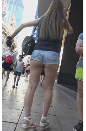 国外超短热裤妹子