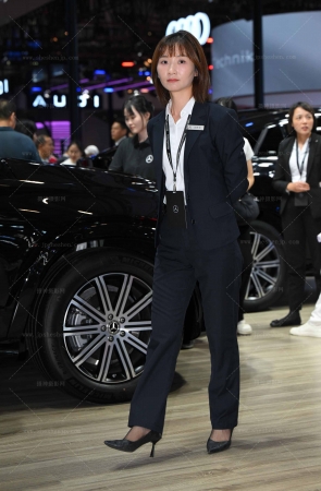 2562-31=38√奔驰销售-裤里丝 9P