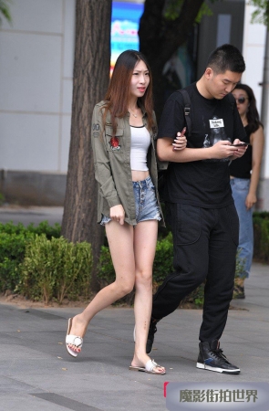 热裤大长腿妹纸3A1394[724M]