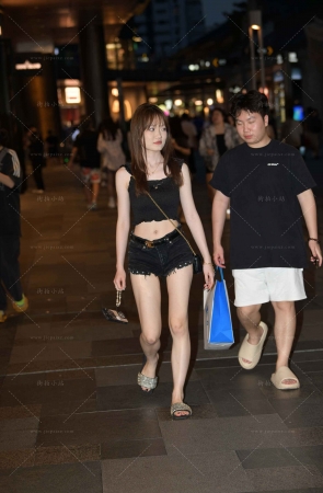 夏日热牛小蛮腰mm