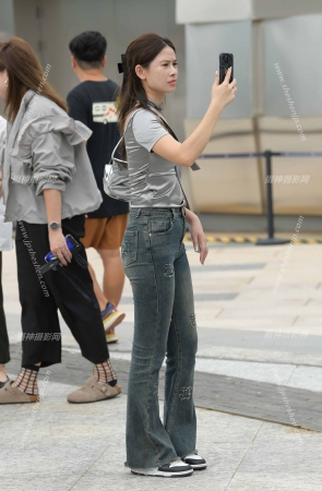 23916-32=48√紧身牛仔裤润臀 12P