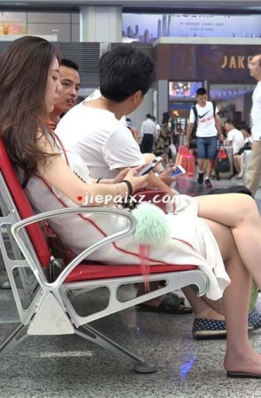 4K – 极品美女，凉鞋美足挑鞋看得心痒痒 [4.85 GB/MP4]