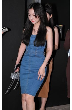 牛仔裹身裙美女(75P)