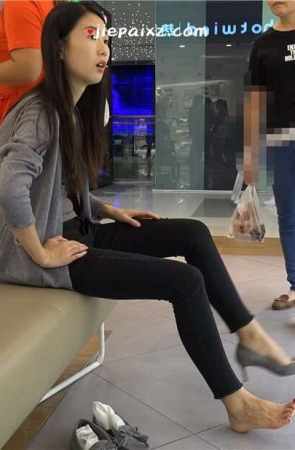 4K – 船袜小女生 [1.74 GB/MP4]