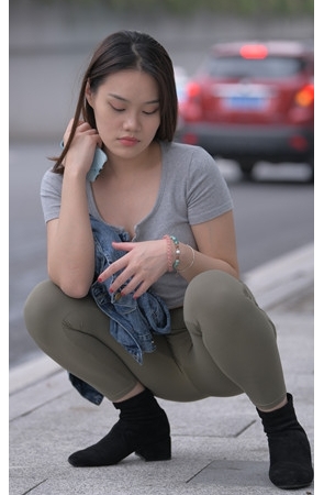 （套图）紧身裤小姐姐(152P)[3.21G/JPG]