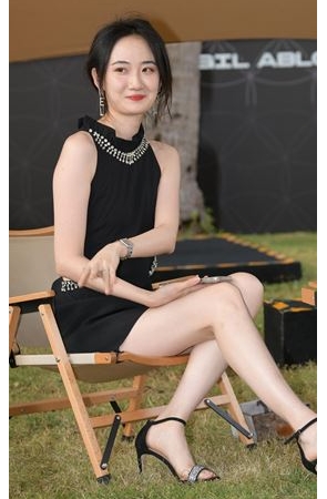 气质黑裙美腿小姐姐(131P)