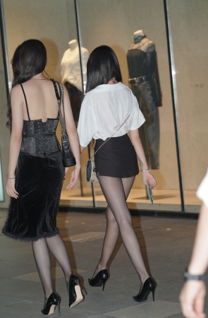 黑丝长腿