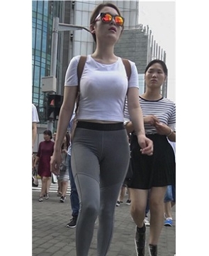 4k-街拍丰满紧身瑜伽裤女孩 [2.37 GB]