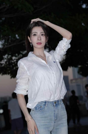 牛仔裤飒爽小荔枝 [93P3V-3.49GB]