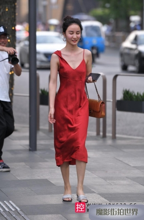 吊带红裙3A3509[139M]