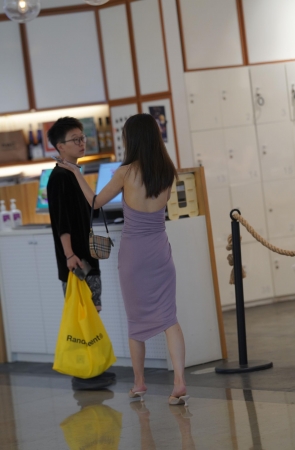 210908-11 紫色美裙