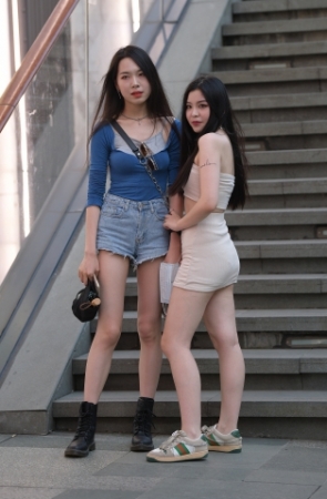 我喜欢热裤长腿的