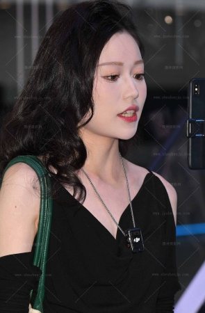 25612-21-42√美腿美足美女主播