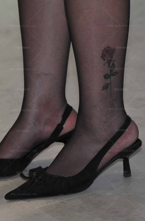 SH25-61-143√一支黑玫瑰-黑丝主播 10P