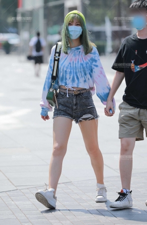 灰色热裤Y Y女友