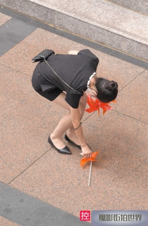 拿着小风车的肉丝职工3A488[548M]